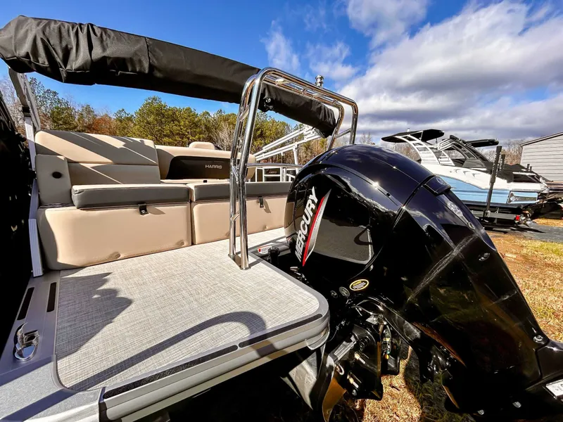 Slide: The Image of Harris Cruiser 230 SL 2025 - 5