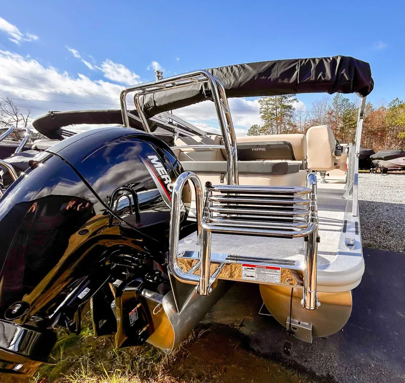 Slide: The Image of Harris Cruiser 230 SL 2025 - 6