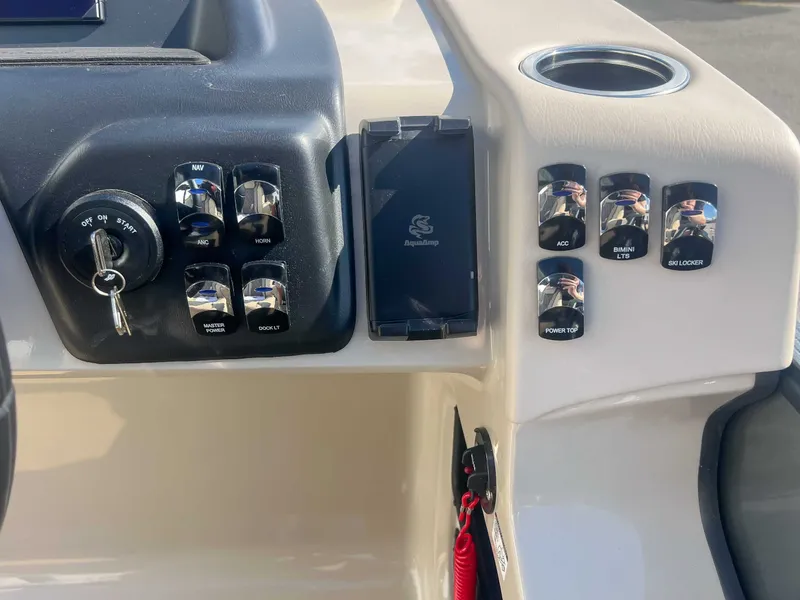 Slide: The Image of Harris Cruiser 230 SLDH 2026 - 20