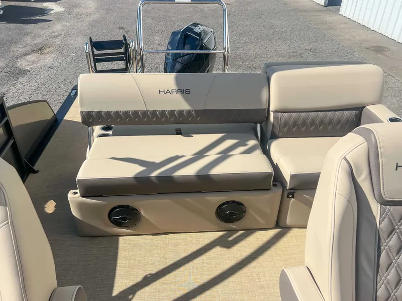 Slide: The Image of Harris Cruiser 230 SLDH 2026 - 21