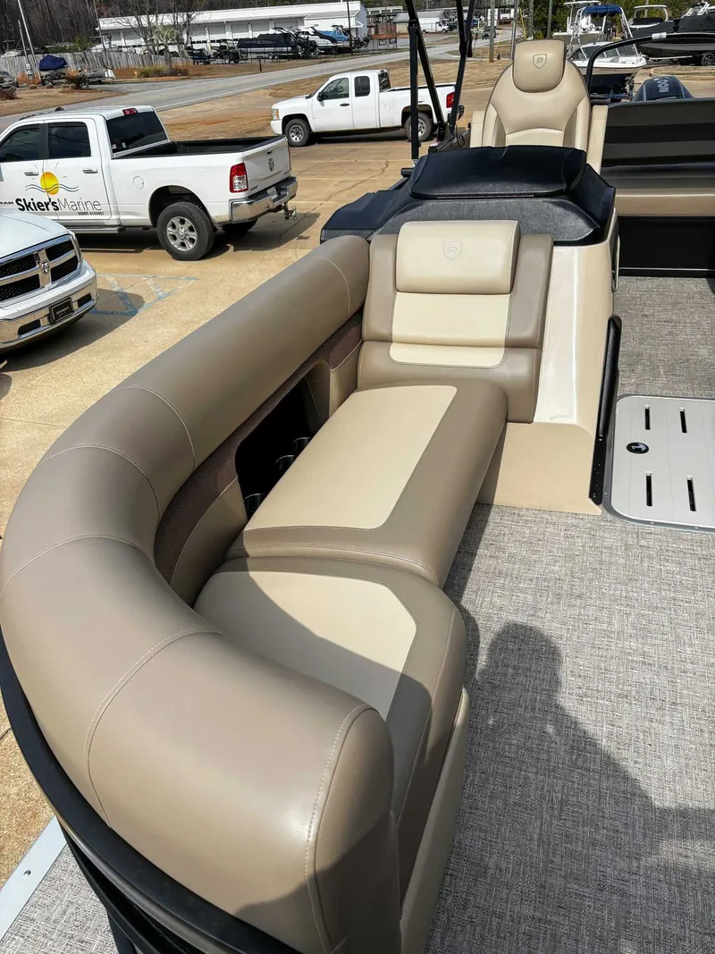 Slide: The Image of Premier 230 Sunsation RL (PTX 28) 2025 - 12