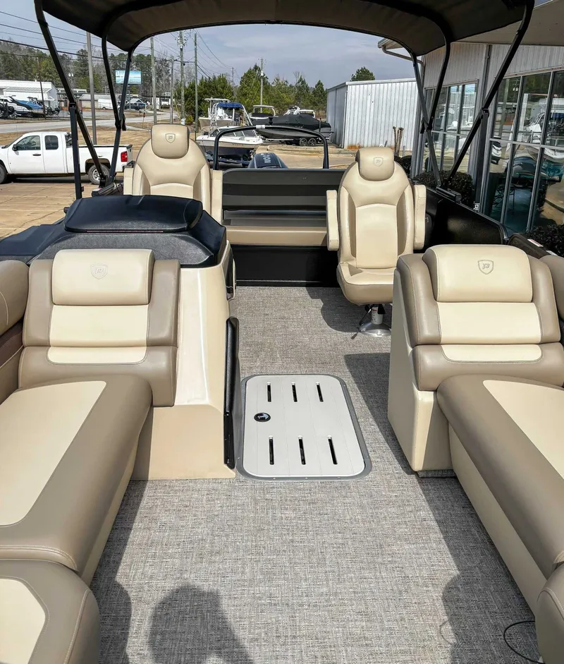 Slide: The Image of Premier 230 Sunsation RL (PTX 28) 2025 - 14