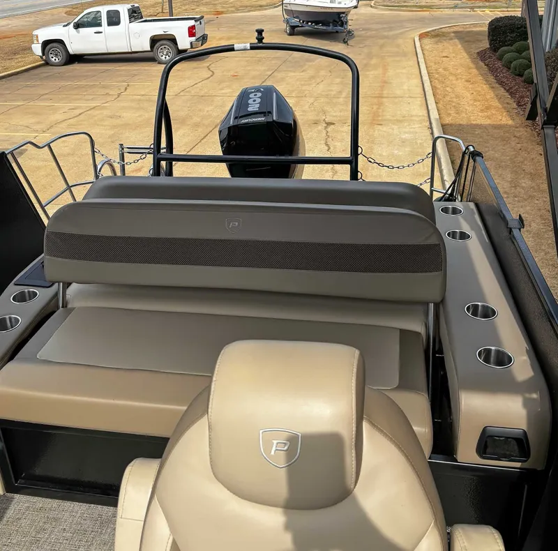 Slide: The Image of Premier 230 Sunsation RL (PTX 28) 2025 - 21