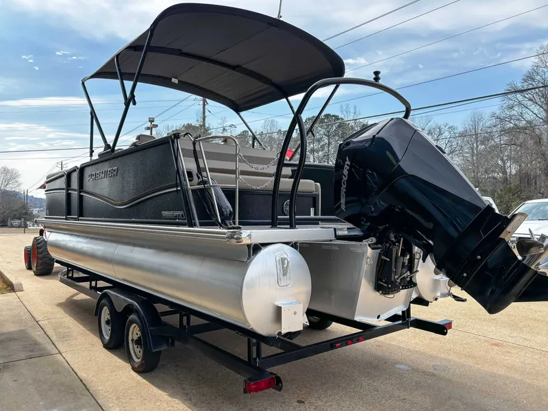 Slide: The Image of Premier 230 Sunsation RL (PTX 28) 2025 - 7