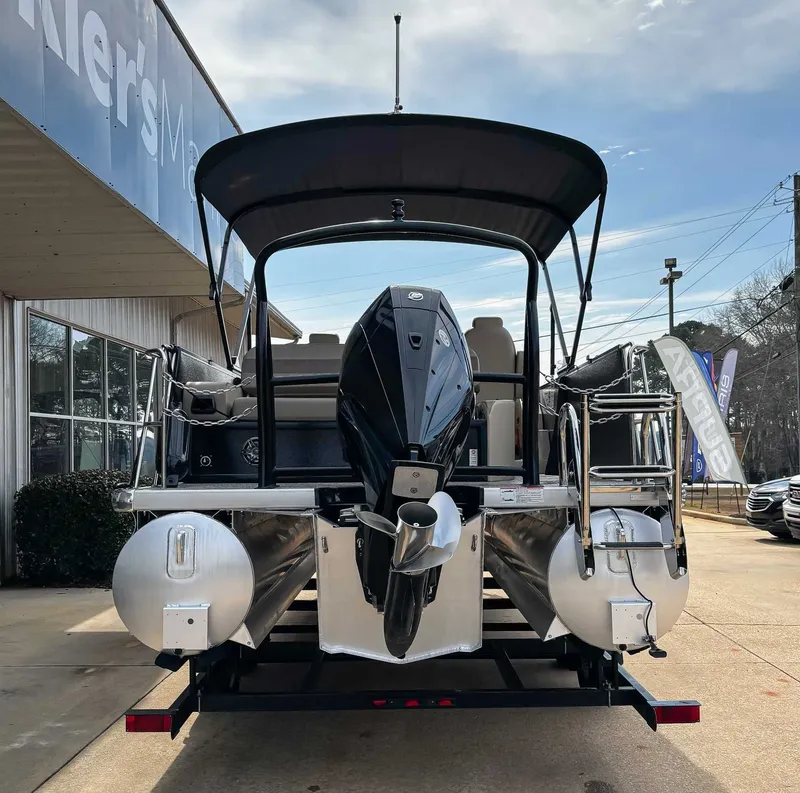 Slide: The Image of Premier 230 Sunsation RL (PTX 28) 2025 - 9