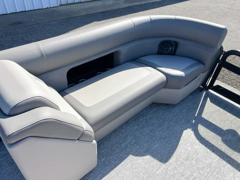 Slide: The Image of Premier Sunsation 230 RF (28 PTX) 2026 - 13