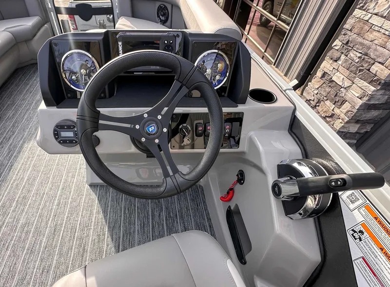 Slide: The Image of Premier Sunscape 220 RF (25 PTX) 2026 - 14