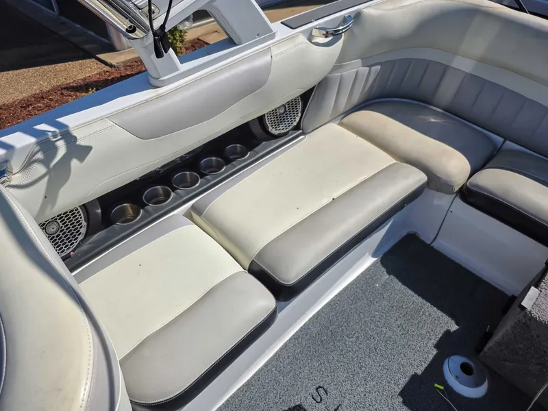 Slide: The Image of Malibu Wakesetter 24 MXZ 2013 - 18