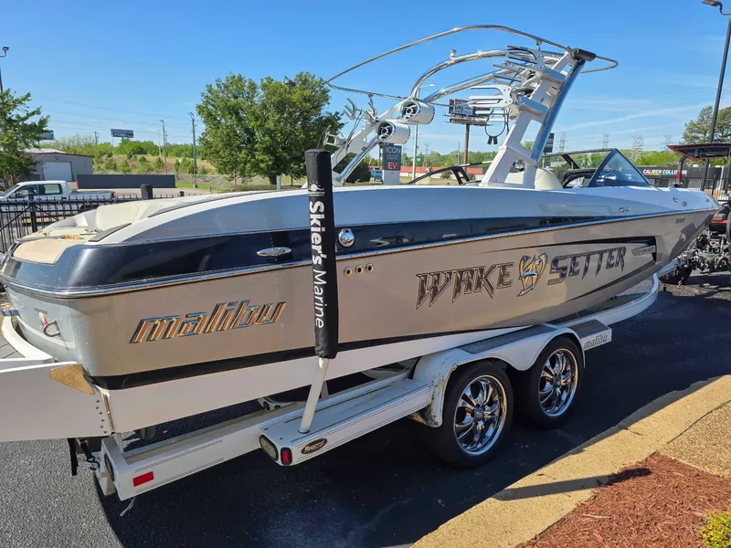 Slide: The Image of Malibu Wakesetter 24 MXZ 2013 - 6