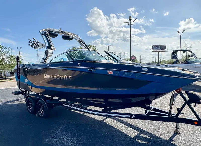 Slide: The Image of MasterCraft X24 2019 - 6
