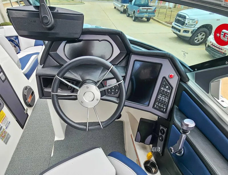 Slide: The Image of MasterCraft XStar 2021 - 13