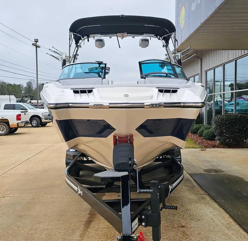Slide: The Image of MasterCraft XStar 2021 - 4