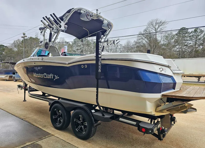 Slide: The Image of MasterCraft XStar 2021 - 7