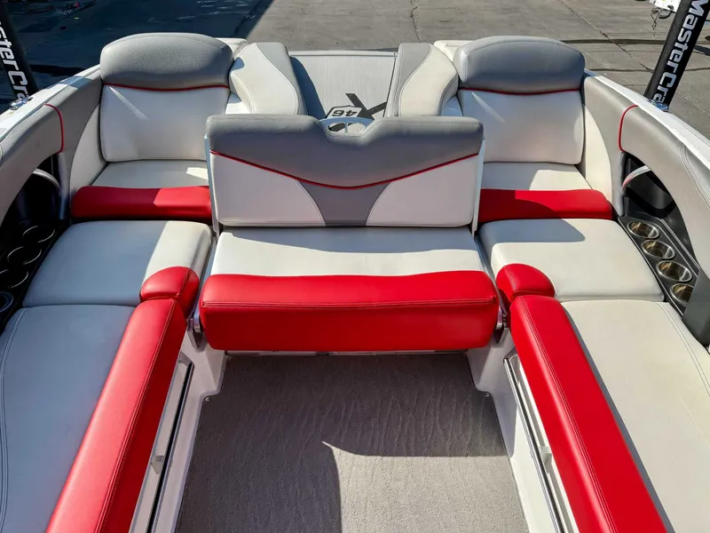 Slide: The Image of MasterCraft X46 2016 - 19