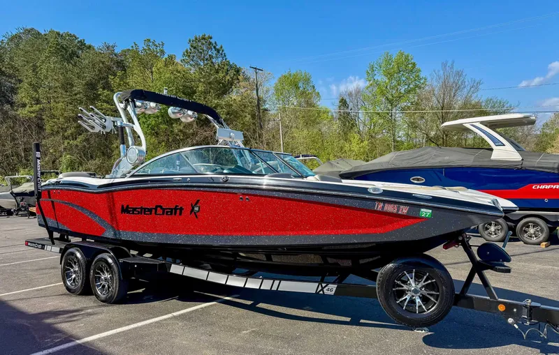 Slide: The Image of MasterCraft X46 2016 - 3