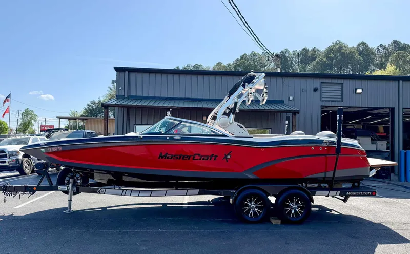 Slide: The Image of MasterCraft X46 2016 - 6