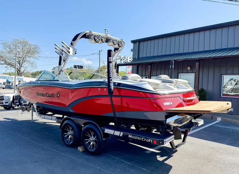 Slide: The Image of MasterCraft X46 2016 - 7