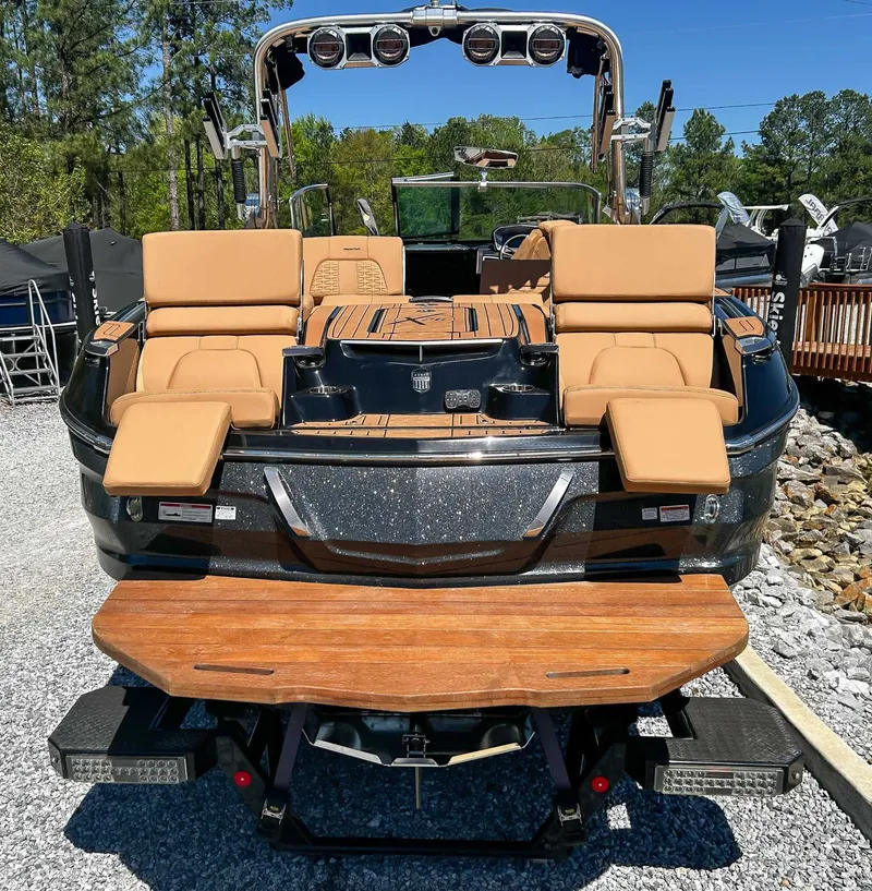 Slide: The Image of MasterCraft X26 2021 - 11