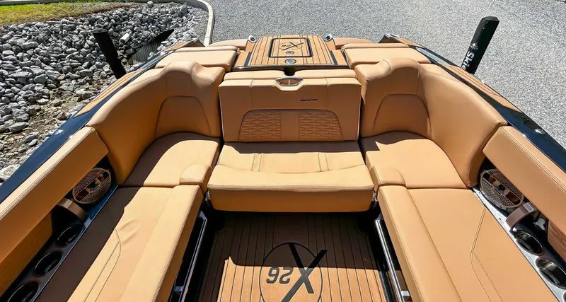 Slide: The Image of MasterCraft X26 2021 - 20