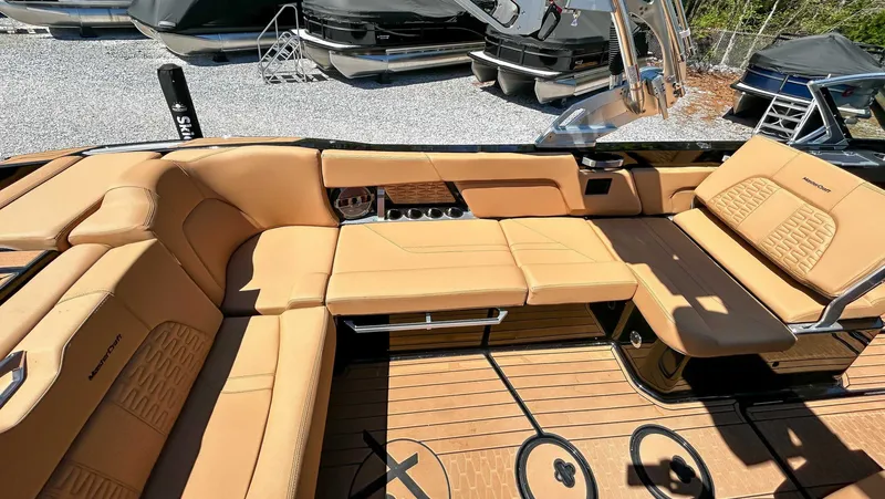 Slide: The Image of MasterCraft X26 2021 - 21