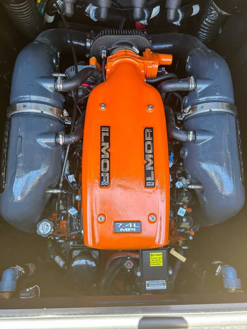 Slide: The Image of MasterCraft X26 2021 - 23