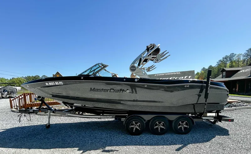 Slide: The Image of MasterCraft X26 2021 - 6