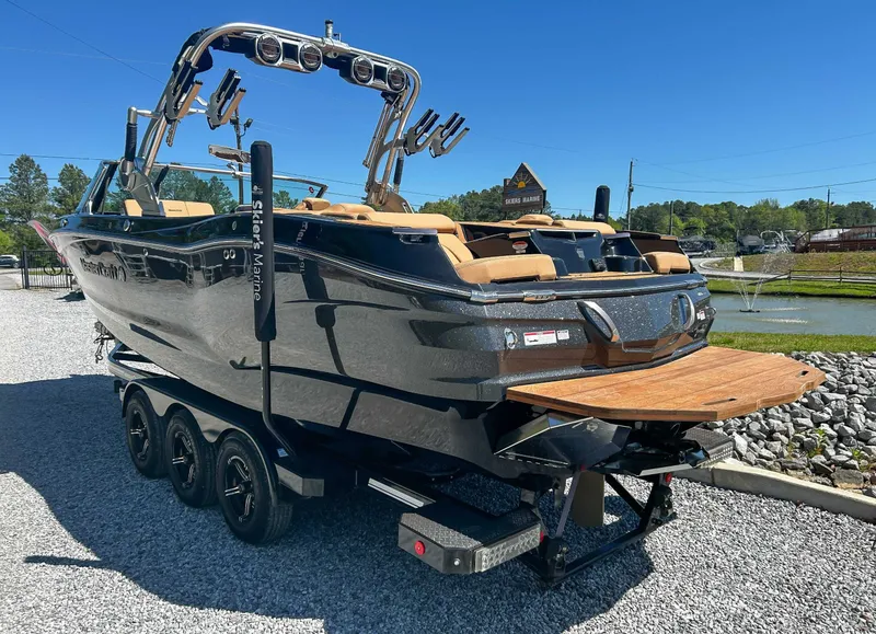 Slide: The Image of MasterCraft X26 2021 - 7