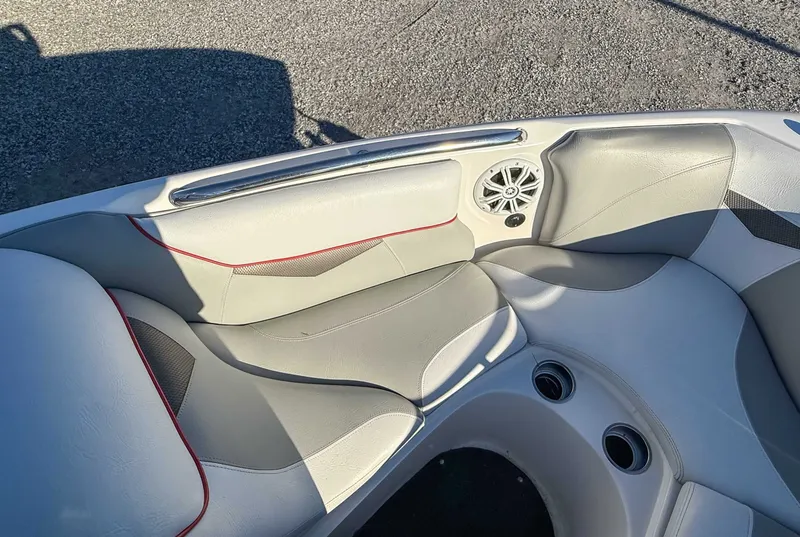 Slide: The Image of Tigé 22V 2006 - 13