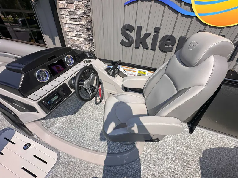 Slide: The Image of Premier 230 Sunsation RL (PTX 28) 2025 - 11