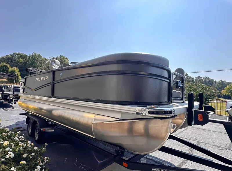 Slide: The Image of Premier 230 Sunsation RL (PTX 28) 2025 - 5