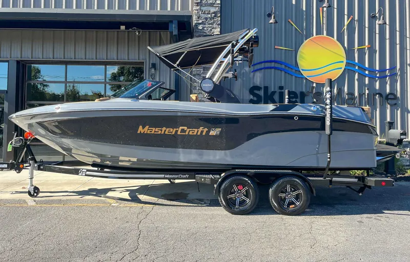 The Image of MasterCraft XT23 2023 - 1