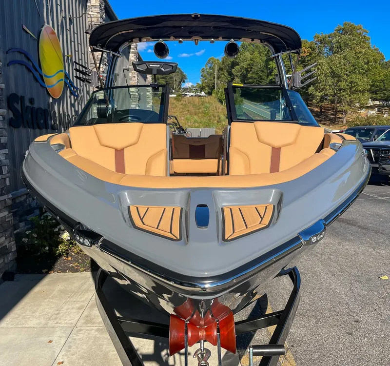 Slide: The Image of MasterCraft XT23 2023 - 4