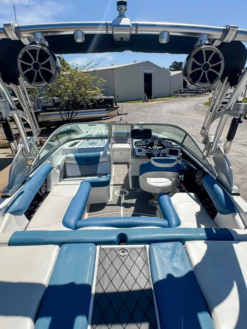 Slide: The Image of MasterCraft X2 2013 - 10