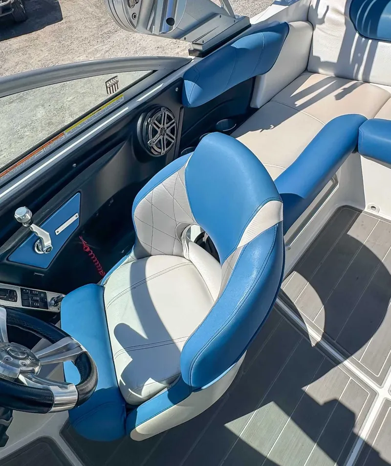 Slide: The Image of MasterCraft X2 2013 - 15