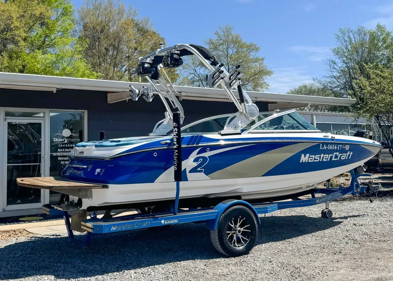 Slide: The Image of MasterCraft X2 2013 - 8