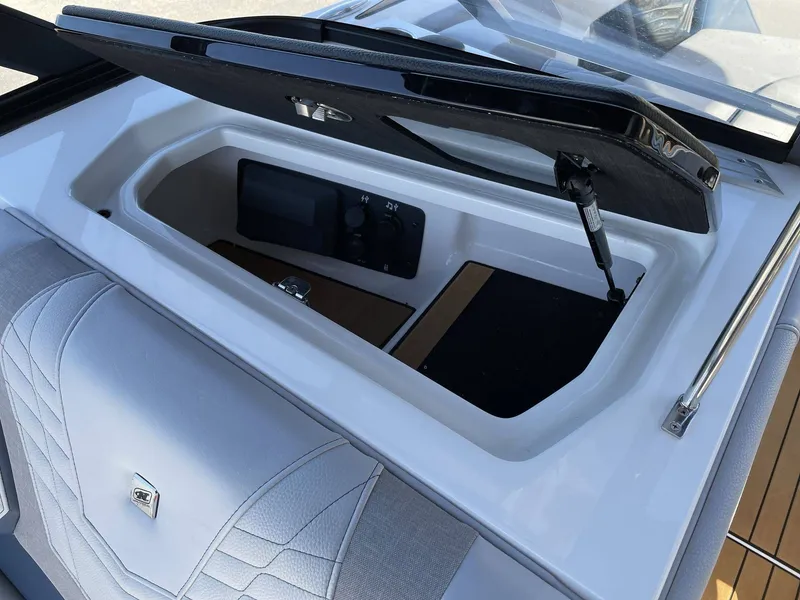 Slide: The Image of Nautique G25 2023 - 16