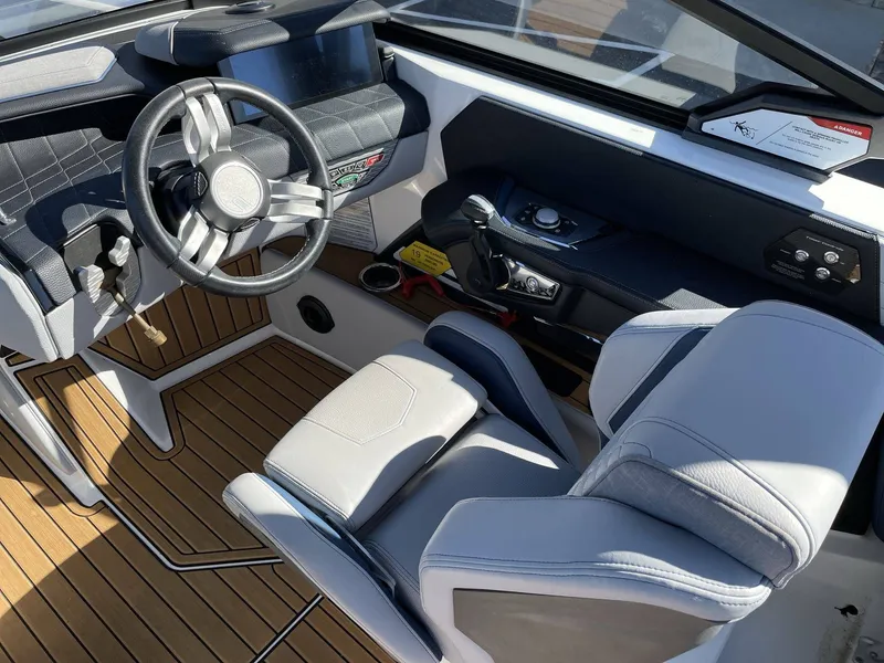 Slide: The Image of Nautique G25 2023 - 19