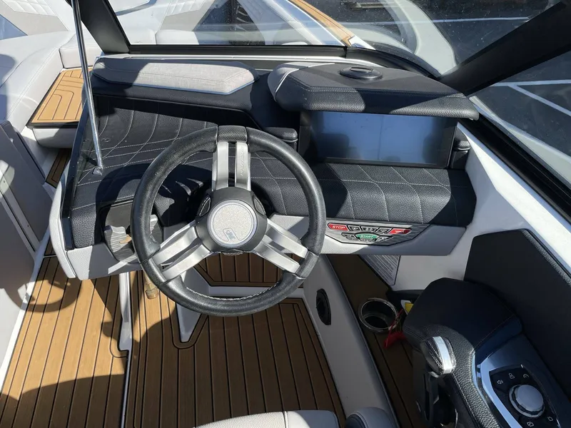 Slide: The Image of Nautique G25 2023 - 21