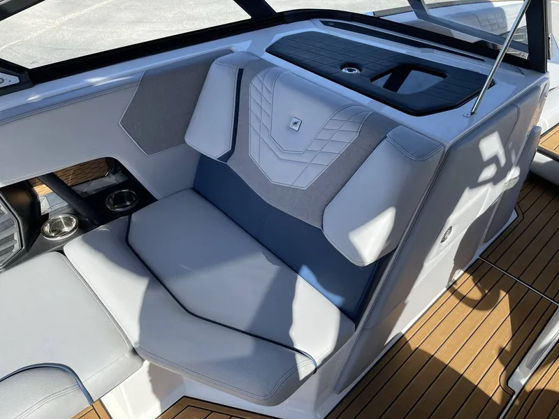 Slide: The Image of Nautique G25 2023 - 24