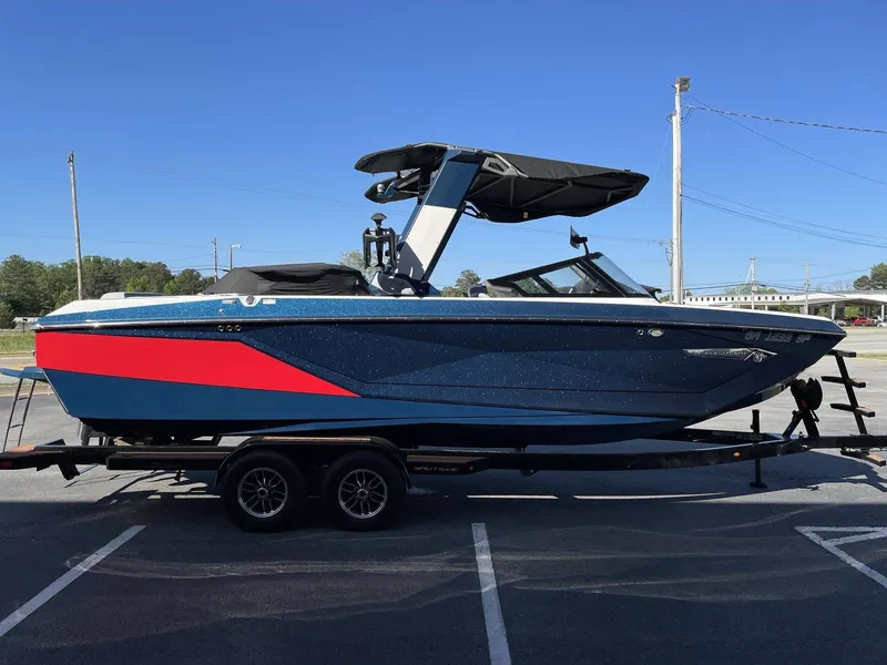 Slide: The Image of Nautique G25 2023 - 26