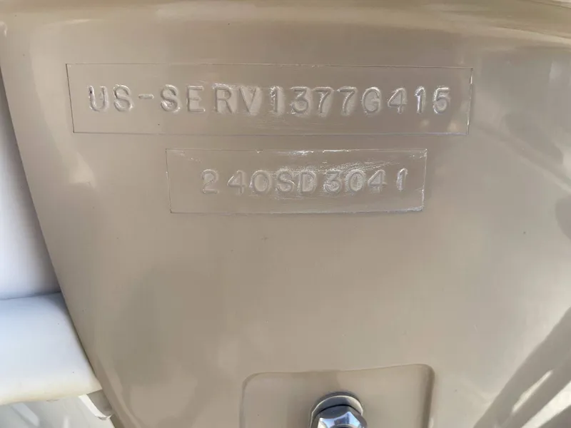 Slide: The Image of Sea Ray 240 Sundeck 2015 - 24