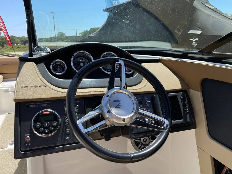 Slide: The Image of Sea Ray 240 Sundeck 2015 - 25