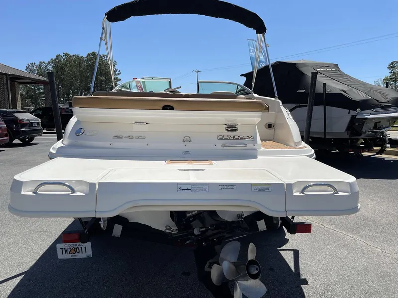 Slide: The Image of Sea Ray 240 Sundeck 2015 - 7