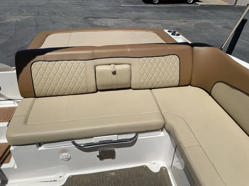 Slide: The Image of Sea Ray 240 Sundeck 2015 - 8