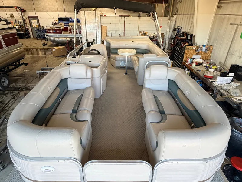 Slide: The Image of Princecraft 20 Versailles Pontoon & 60HP Mercury 4Stroke - $14,995 2007 - 10
