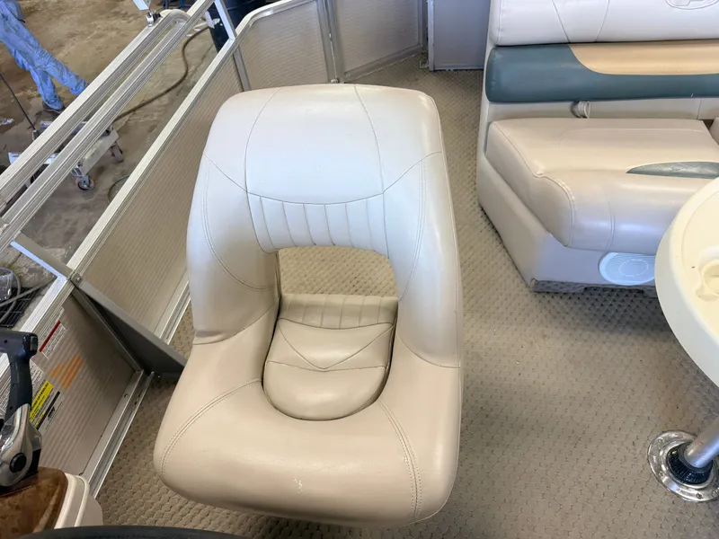 Slide: The Image of Princecraft 20 Versailles Pontoon & 60HP Mercury 4Stroke - $14,995 2007 - 20