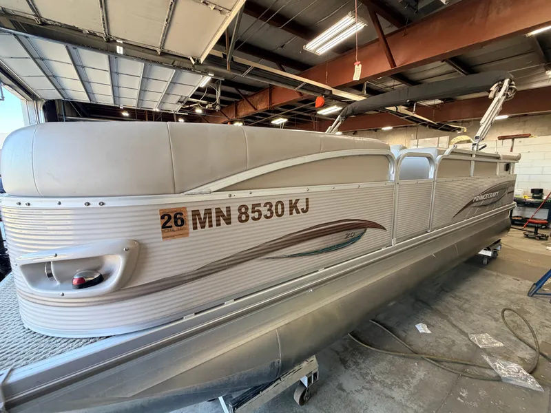 Slide: The Image of Princecraft 20 Versailles Pontoon & 60HP Mercury 4Stroke - $14,995 2007 - 27
