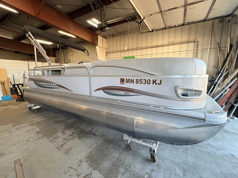 Slide: The Image of Princecraft 20 Versailles Pontoon & 60HP Mercury 4Stroke - $14,995 2007 - 46