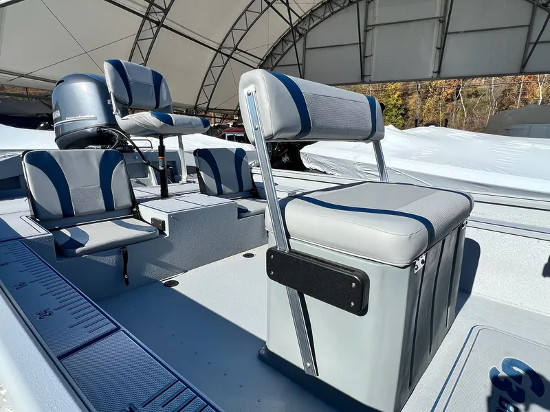 Slide: The Image of G3 Gator Tough 18 CCJ DLX 2025 - 19