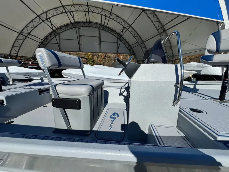 Slide: The Image of G3 Gator Tough 18 CCJ DLX 2025 - 24